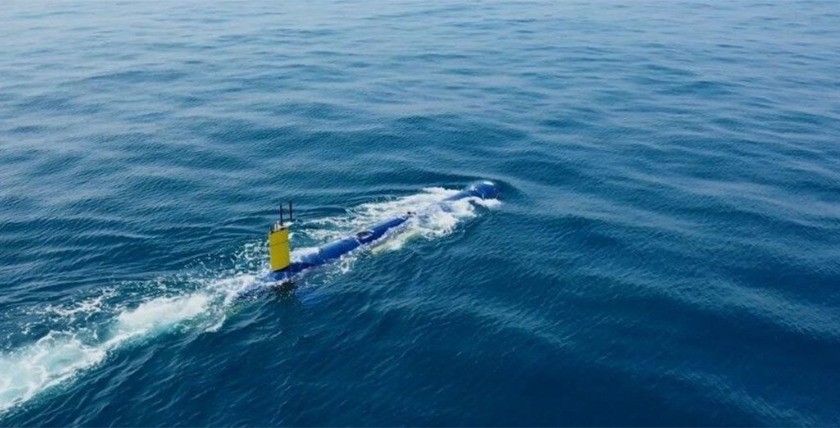 BlueWhale ASW, aufgetaucht. Foto: Atlas Elektronik