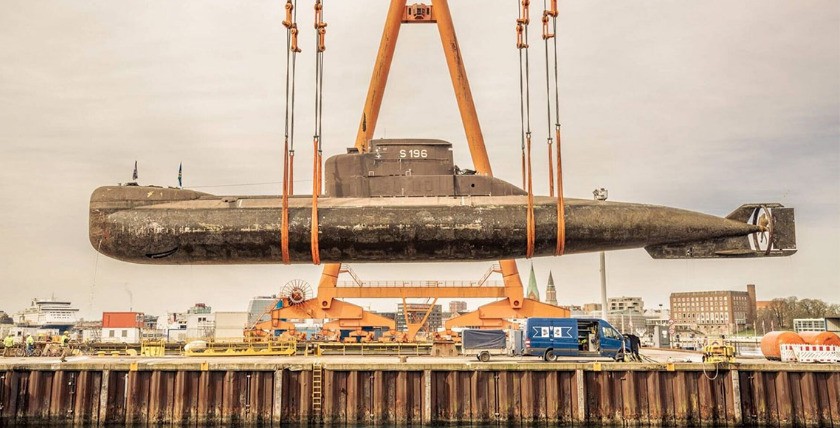 U17 auf dem Luftweg zum Trockendock. Foto: Technikmuseum Speyer Sinsheim