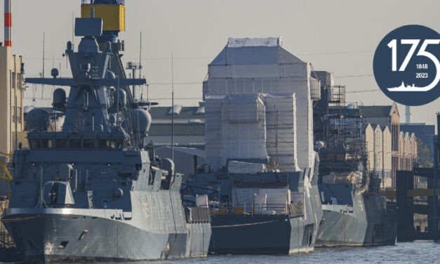 Ungleiches Paar in gleichem Fahrwasser