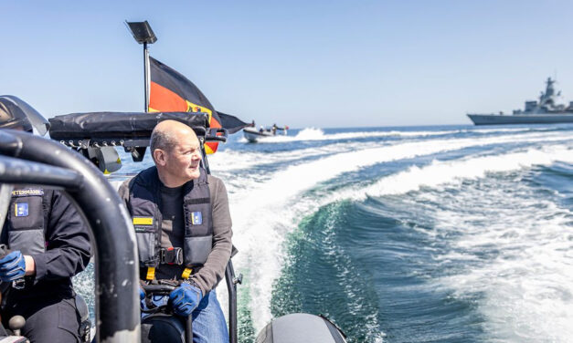 Deutsche Marine: Bundeskanzler zu Besuch