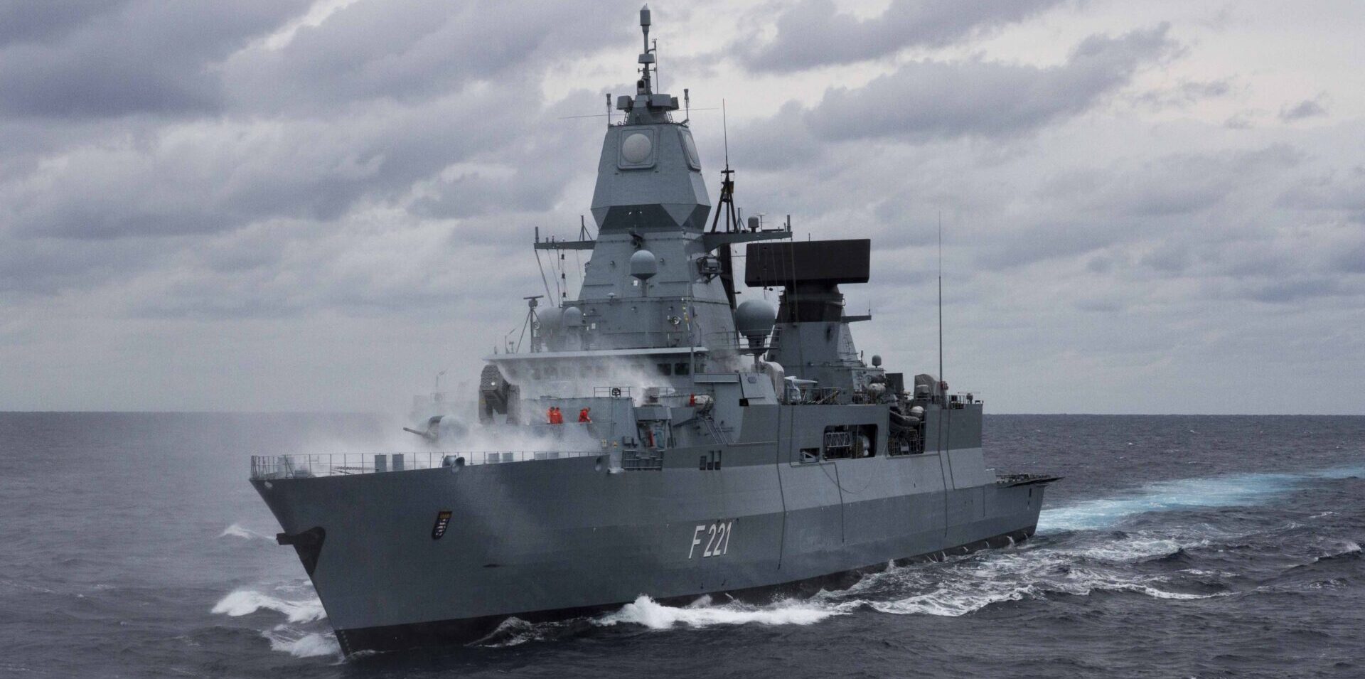 Fregatte F 221 Hessen. Foto: Bundeswehr/J. Peltzer