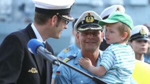 Gerade für Familien müssen längere Seefahrten immer gut abgestimmt, geplant und organisiert sein, Foto:Bundeswehr/Björn Wilke