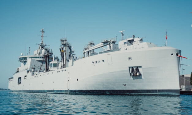 Übergabe des französisch-italienischen Flottenversorgers JACQUES CHEVALLIER