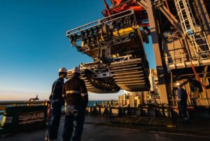 Nach erfolgreichen Tests ist der Collectorzurück an Bord der Hidden Gem, Foto: Allseas