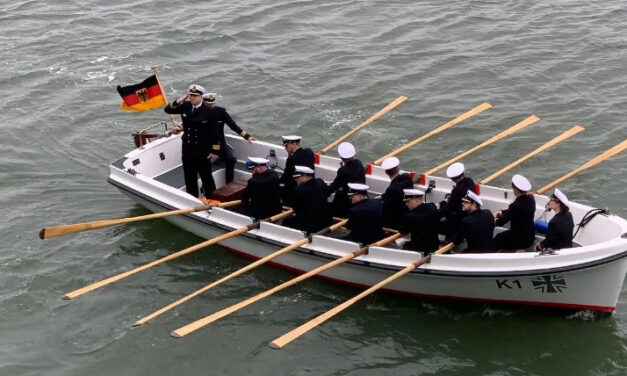Doppelter Kommandowechsel im 2. FGschw