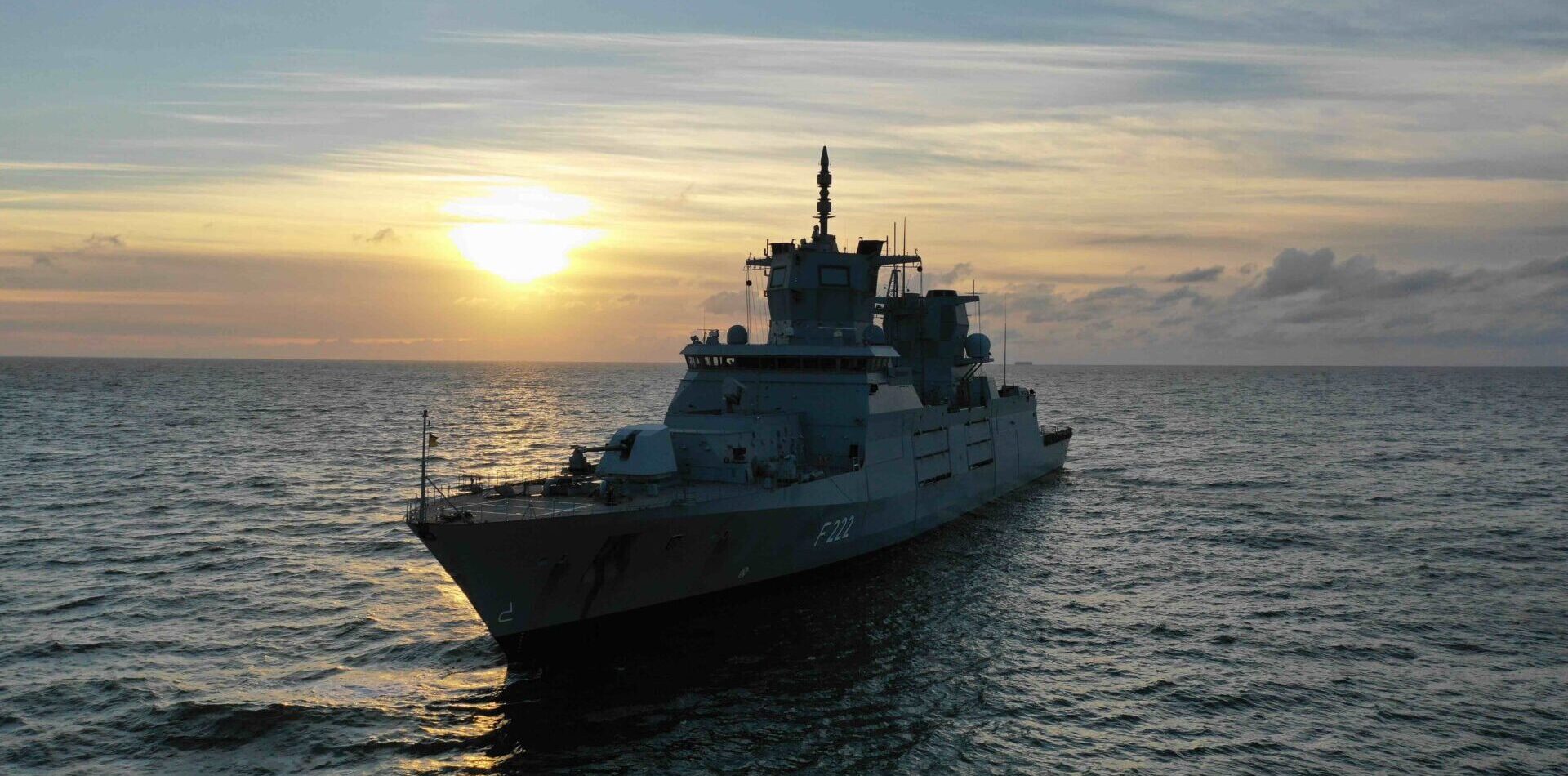 Die Fregatte F 222 Baden-Württemberg in der Nordsee. Foto: Bundeswehr/T. Wendt