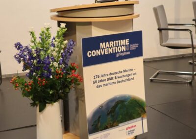 Das Rednerpult - es gilt die Chatham House Rule. Foto: K.H. Brüdegam