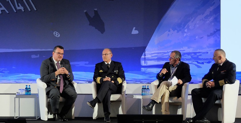 Rüstungspanel mit Oliver Burkhard, Jan Kaack, Thomas Wiegold und Carsten Stawitzki, Foto: hsc