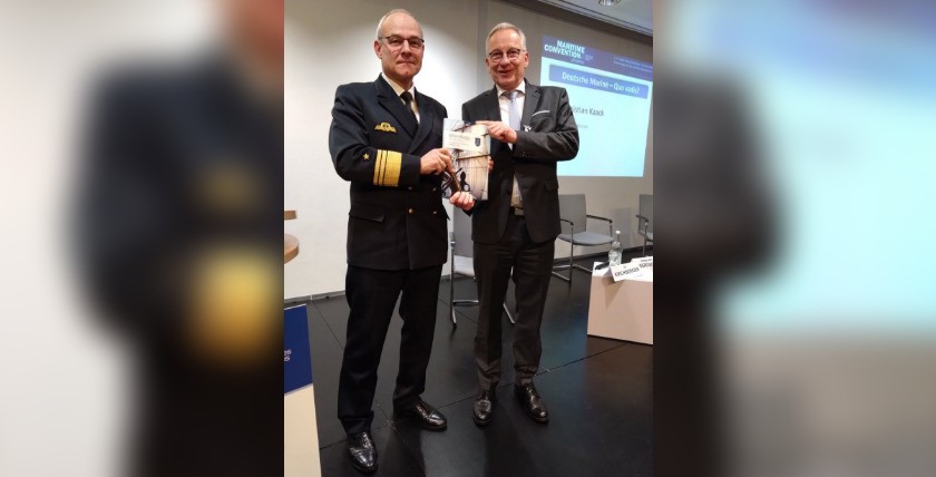 Karsten Schneider und Vizeadmiral Jan Christian Kaack, Foto: hsc