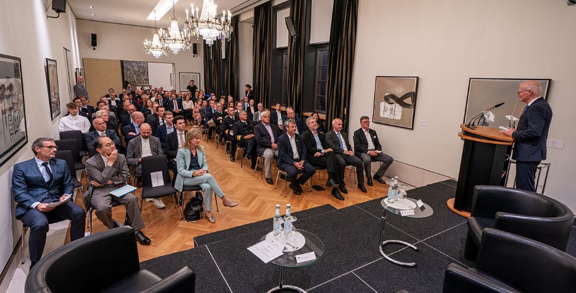 Gäste beim Vortrag
von Peter Tschentscher, Fotos: Bw/Marcus Mohr