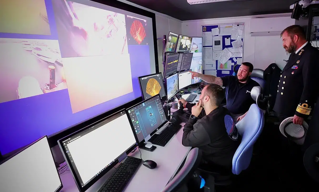 Blick in die Übungszentrale SeaSEC. Foto: MoD/NDL