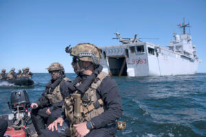 Vor der Küste von Klaipeda in Litauenführen multinationale amphibische Kräfte von der San Marco aus amphibische Operationen im Juni 2023 durch, Foto: US Navy