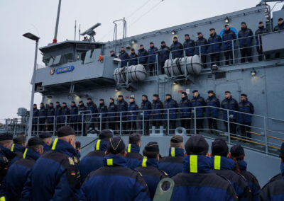 Am 10.01.24 lief das Minenjagdboot Grömitz, unter Führung von Kommandant, Fregattenkapitän Fischborn in Richtung Ägäis aus. Foto: Marcel Kröncke