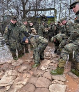 Kalte Füße - nasse Hände - rote Ohren! Foto: Deutsche Marine