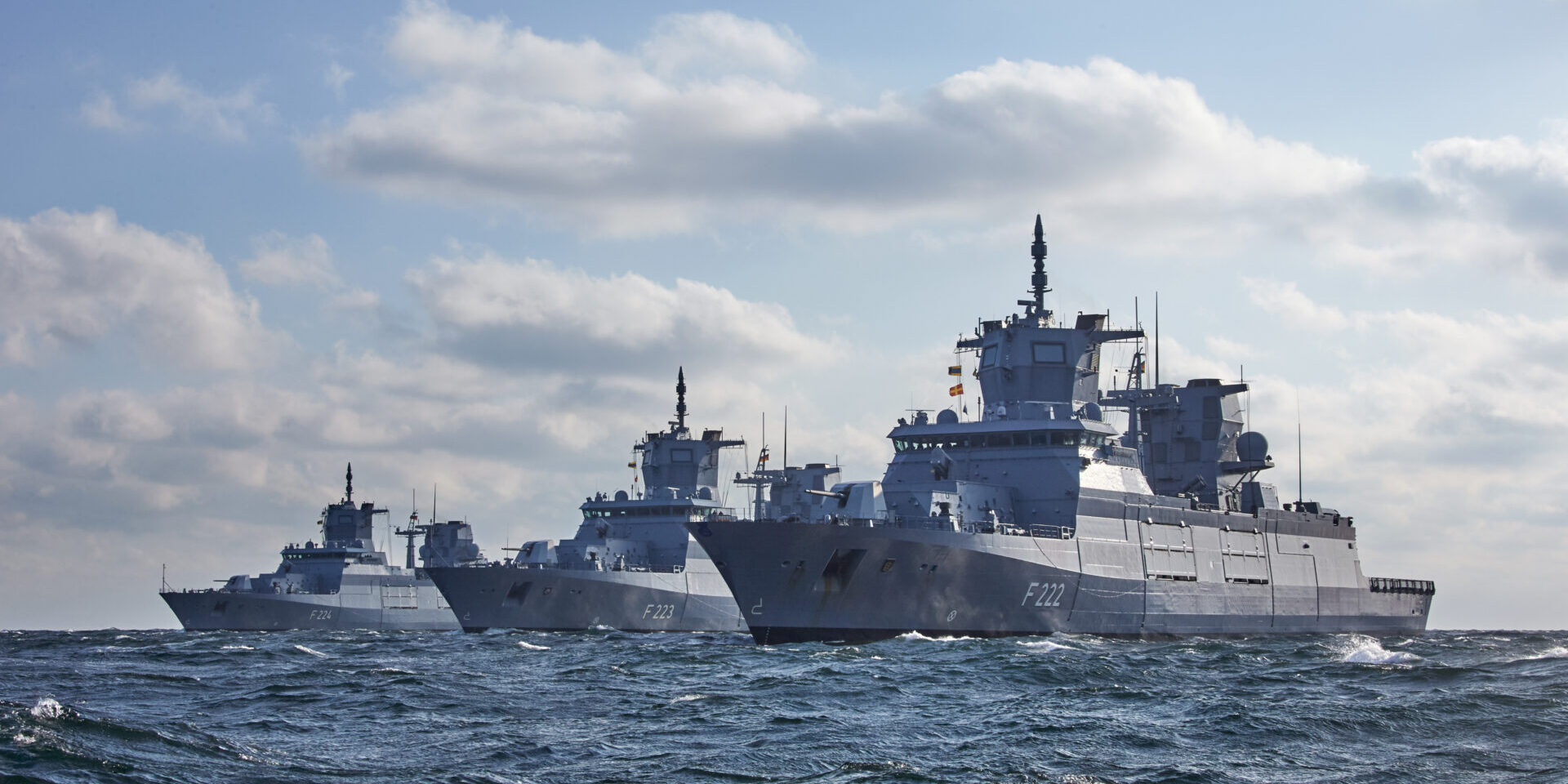 FGS "Baden-Württemberg" (F222) und ihre Schwestern, F223 "Nordrhein-Westfalen" und F224 "Sachsen-Anhalt". Foto: tkMS