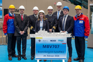 Gruppenbild mit NVL Projektleiterin- Beate Debold und Meyer Projektleiter-Daniel Schmelzer, Foto: Felix-Matthies