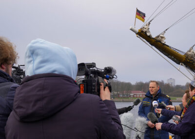 Auslaufen Gorch Fock, Foto: Bundeswehr/ Marcel Kröncke