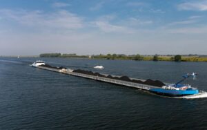 Seafar-Controlcenter: Bis zu drei Binnenschiffe lassen sich gleichzeitig fernsteuern. Foto: SEAFAR