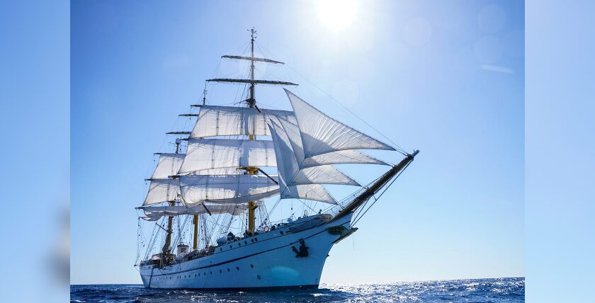 Das Segelschulschiff Gorch Fock (175. AAR) vor der spanischen Küste. Foto: Bw/M. Kröncke