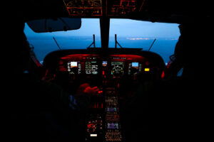 Die „Öl-Dos” sind nicht nur tagsüberunterwegs, sondern fliegen regelmäßig auch in den Nachtstunden, Foto: Bw/Julia Kelm