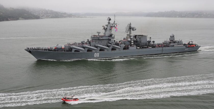 Der russische Raketenkreuzer „Varyag“ im Juni 2010 vor der Golden Gate Bridge. Foto: U.S. Coast Guard