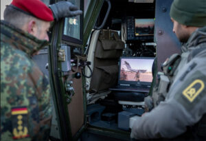 GeneralinspekteurCarsten Breuer beim Zentrum Operative Kommunikation, Foto: Bw/Stefan Uj