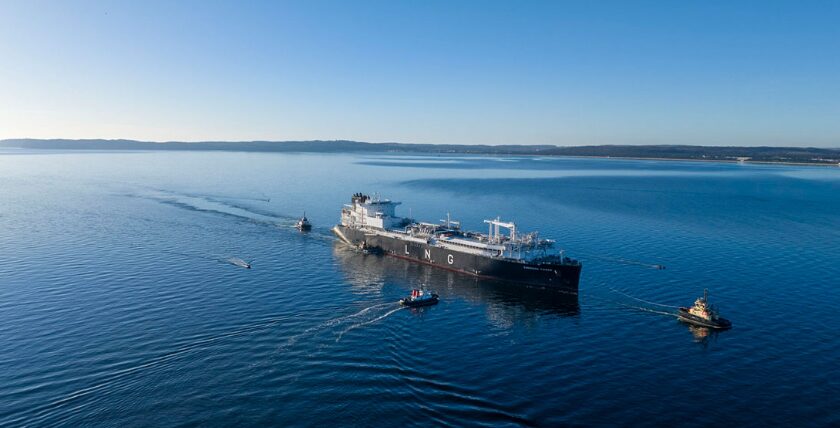 FSRU „Energos Power“ erreicht Mukran im Februar 2024. Foto: Deutsche ReGas