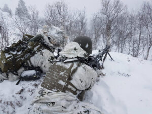 Maschinengewehrtrupp im simulierten Feuerkampf, Foto: Bw