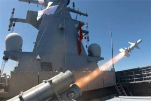 Abschuss eines Atmaca-FKvon der Korvette Kiraliada, Foto: Türkische Marine