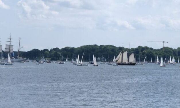 Kieler Woche : "Sail Out"