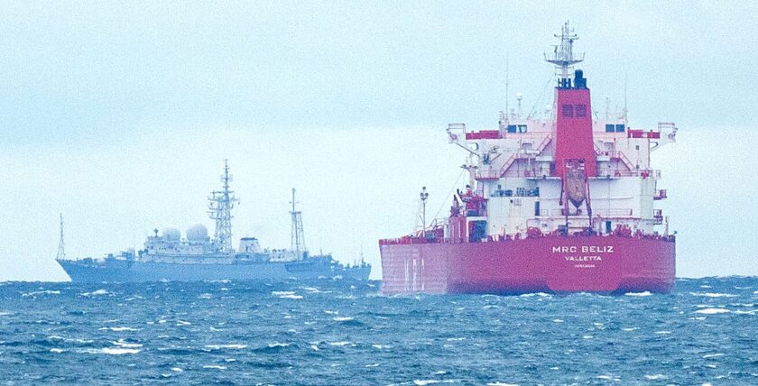 Russisches Aufklärungsschiff "Vasiliy Tatishchev" auf Station südlich Langeland. Foto: Michael Nitz