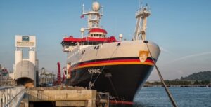 Die „Sonne“ zu Beginn der Expedition in Singapur. Foto: IOW / R. Prien