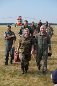 Stolze Crew nach der Landung, Foto: hsc