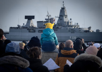 Arrival of frigate Hamburg, Photo: Bundeswehr/Tom Kistenmacher