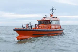 Negative Vorsteven mit Delta-Spant ‚durchstechen‘ die Wellen. Foto: Baltic Workboats