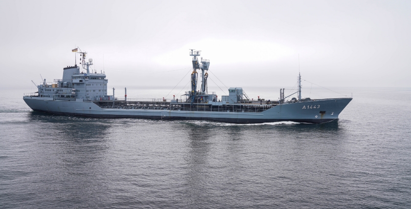 Auslaufen Betriebsstofftanker "Rhön", Foto: Leon Rodewald