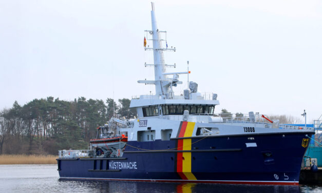 Neues Zollschiff mit Gasantrieb
