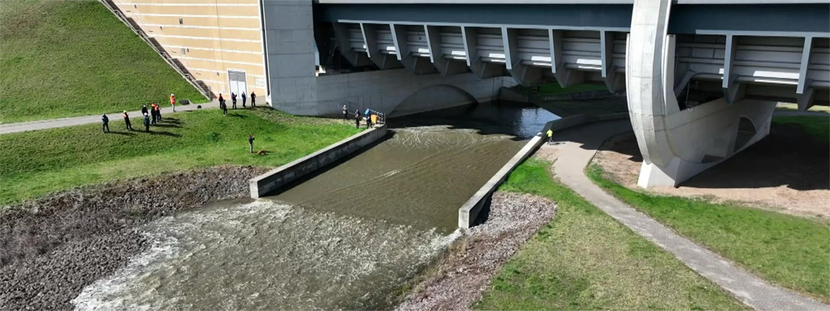 Trough bridge - water is drained from the Mittelland Canal. Picture: MDR