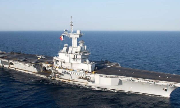 Flugzeugträger vor Kreta – französischer Besuch in der Souda-Bucht