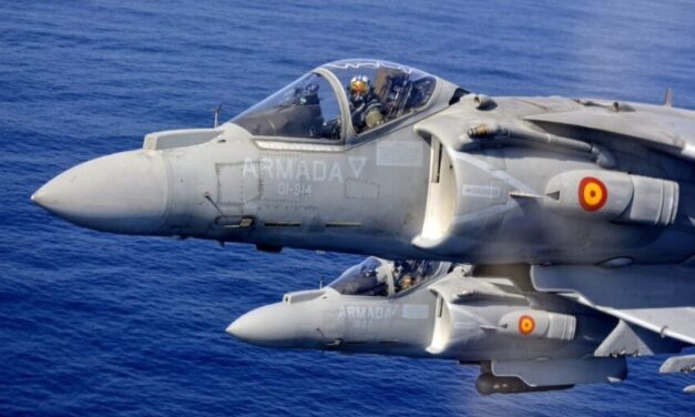 Spanien: Harrier Jump-Jet am Schwarzen Meer