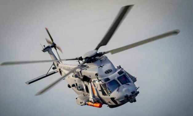 Deutscher Marinehubschrauber auf der Paris Air Show