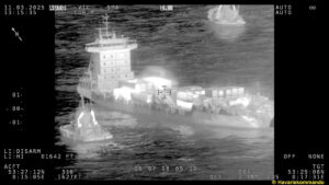 Rettungskräfte im Einsatz beim Havaristen Solong, Foto: Havariekommando