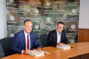 Vertragszeichnung European Sky Shield Initiative Foto: Lehmen