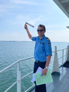 Mit einem Schleuderpsychrometer wird indirekt die Luftfeuchtigkeit bestimmt, Foto: Bw/Goldsworthy