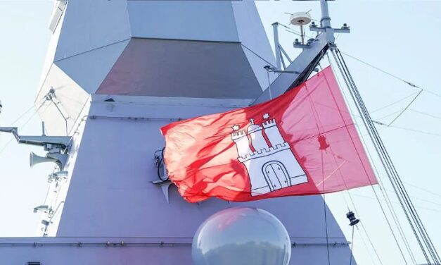Fregatte "Hamburg" in den NATO - Einsatz