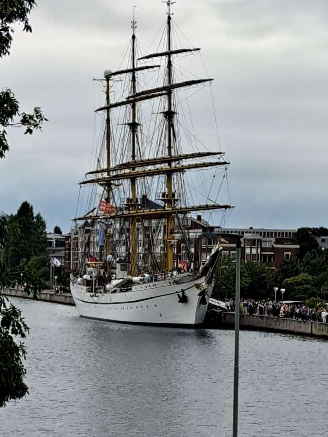 Gorch Fock am Bontekai Foto: Berti