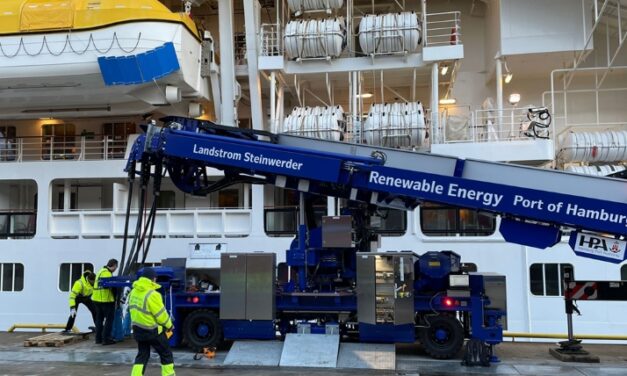 Hamburg - Landstrom-Pflicht für Kreuzfahrtschiffe
