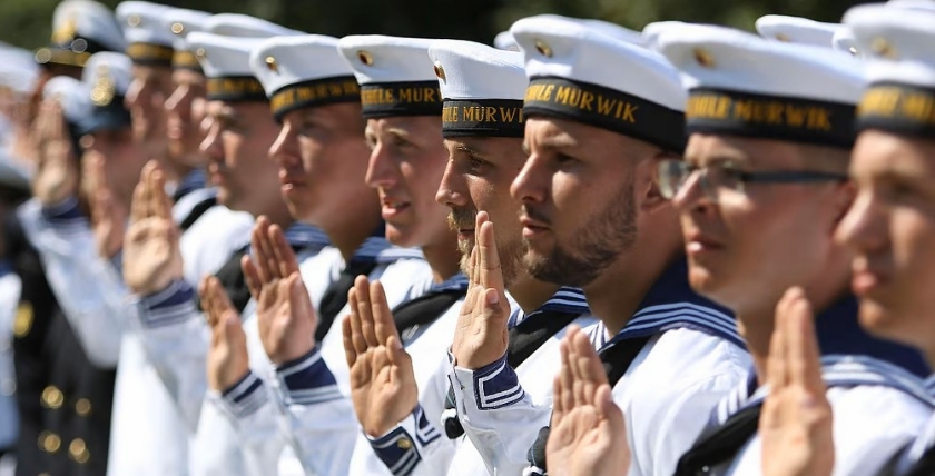 : Vereidigung von Rekruten. Bild: Deutsche Marine