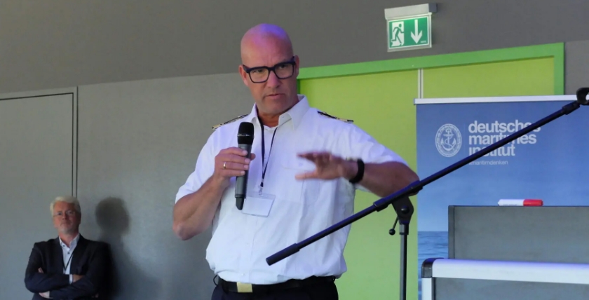 Flottillenadmiral Christian H. Bock, UAL Militärstrategie, Einsatz und Operationen II im BMVg. Foto: hsc