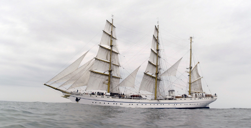 Das Segelschulschiff „Gorch Fock“ der Bundeswehr vor der Isle of Lewis (Nordküste Schottlands). Foto: HR/Martin Sündermann